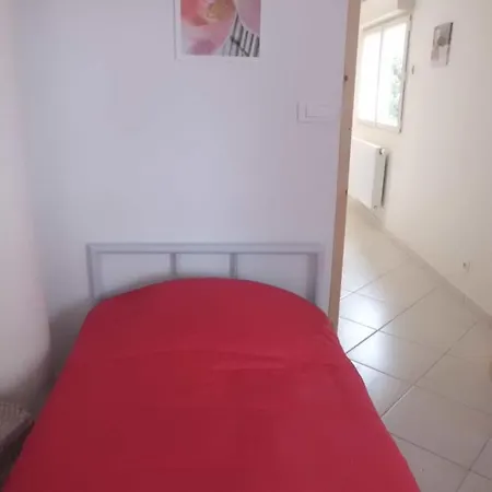 Lejlighed Meuble Spacieux De 1 A 5 Personnes Linge De Maison Et Menage En Fin De Sejour Compris Cholet