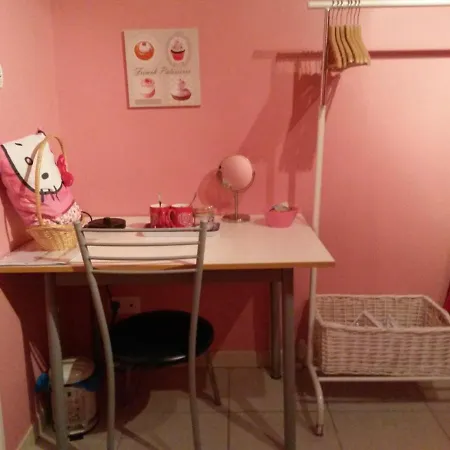Meuble Spacieux De 1 A 5 Personnes Linge De Maison Et Menage En Fin De Sejour Compris * Cholet